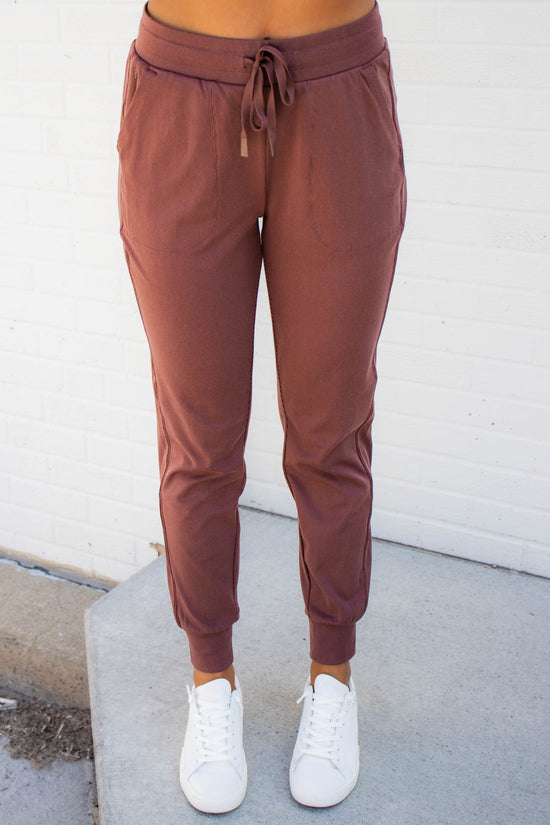 Junie Ribbed Travel Joggers | Cherrywood