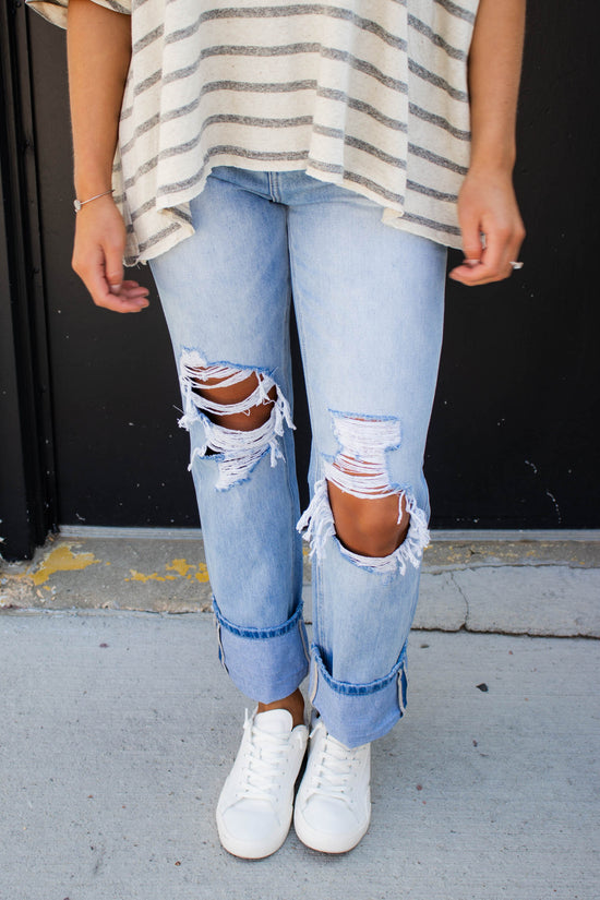 Alyssa Distressed 90S Straight Leg Jean | Far Out